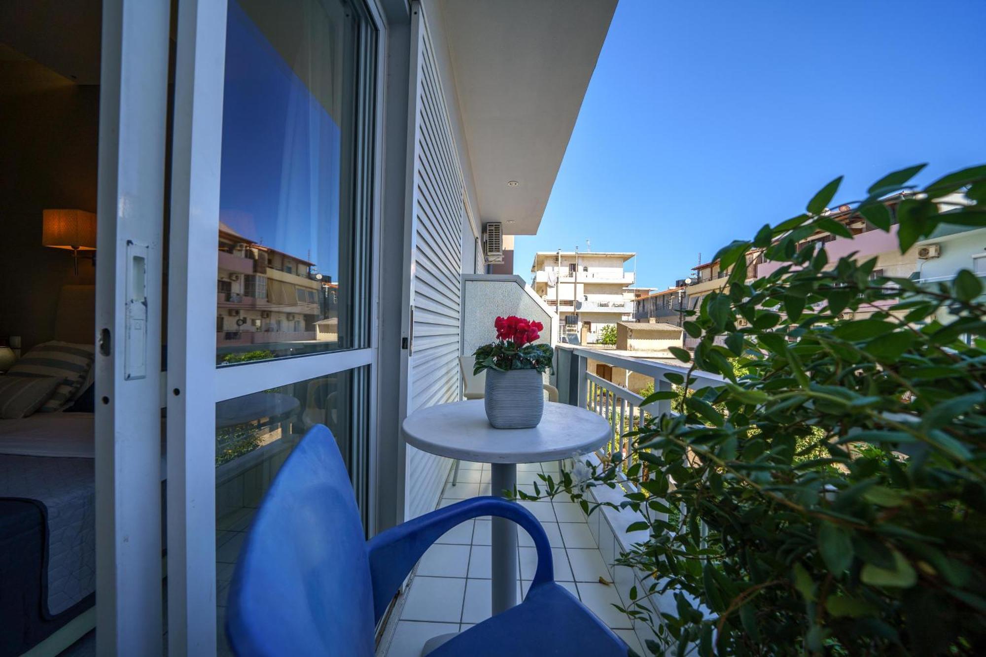 Rodi Blue Apartments Amoudara  ภายนอก รูปภาพ
